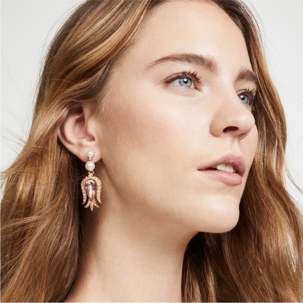 Oscar De La Renta Tulip Crystals Pearls Earrings 160$